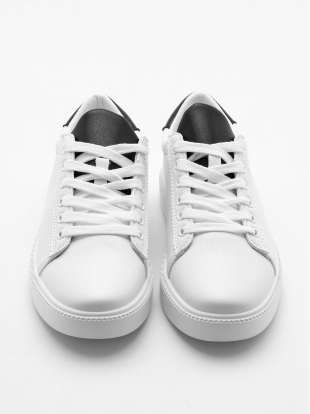 小白鞋2