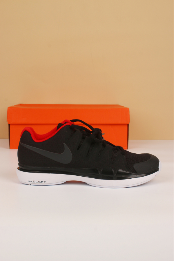 全新 NIKE COURT ZOOM 运动鞋 41码