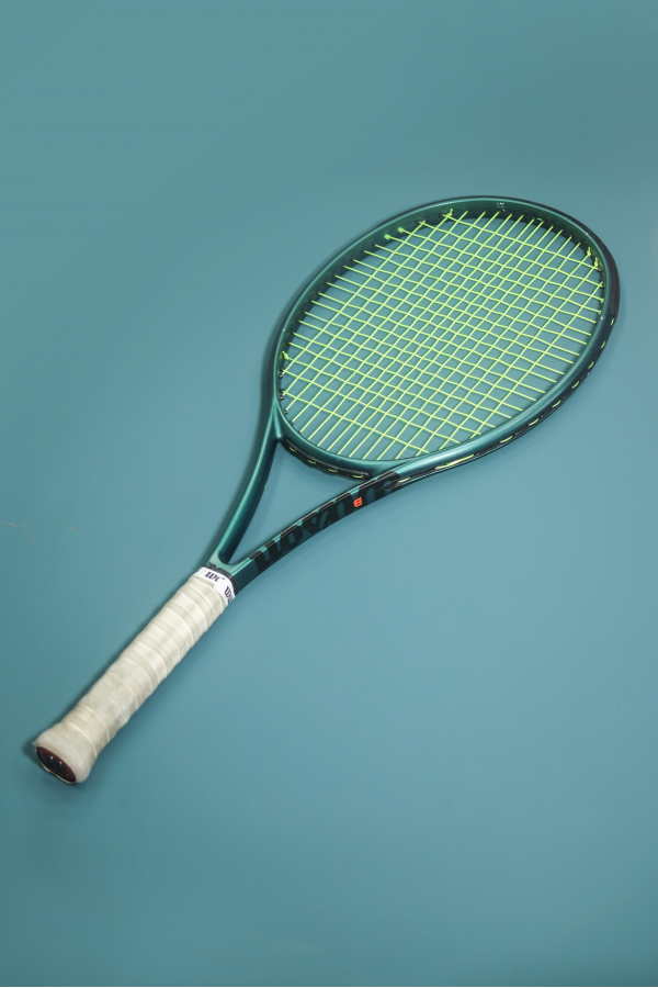 8.8新 WILSON V9 网球拍